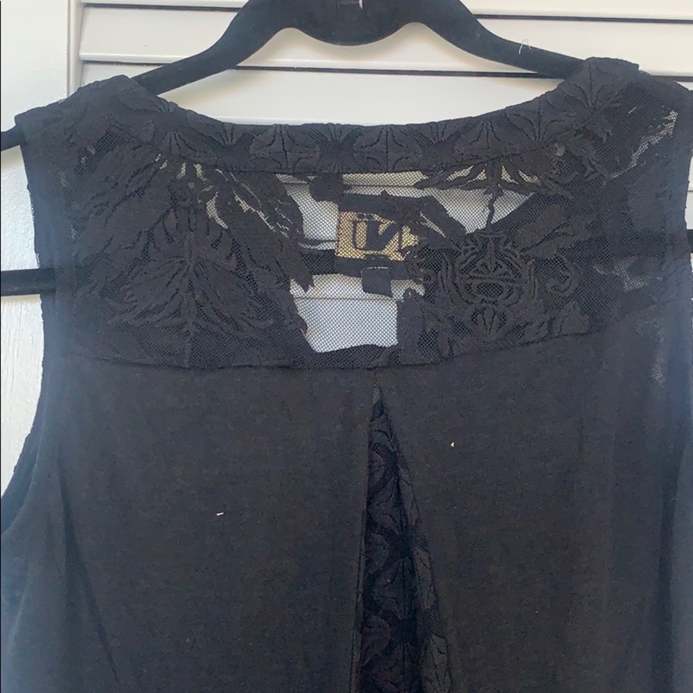 Top with details - Picture 5 of 6
